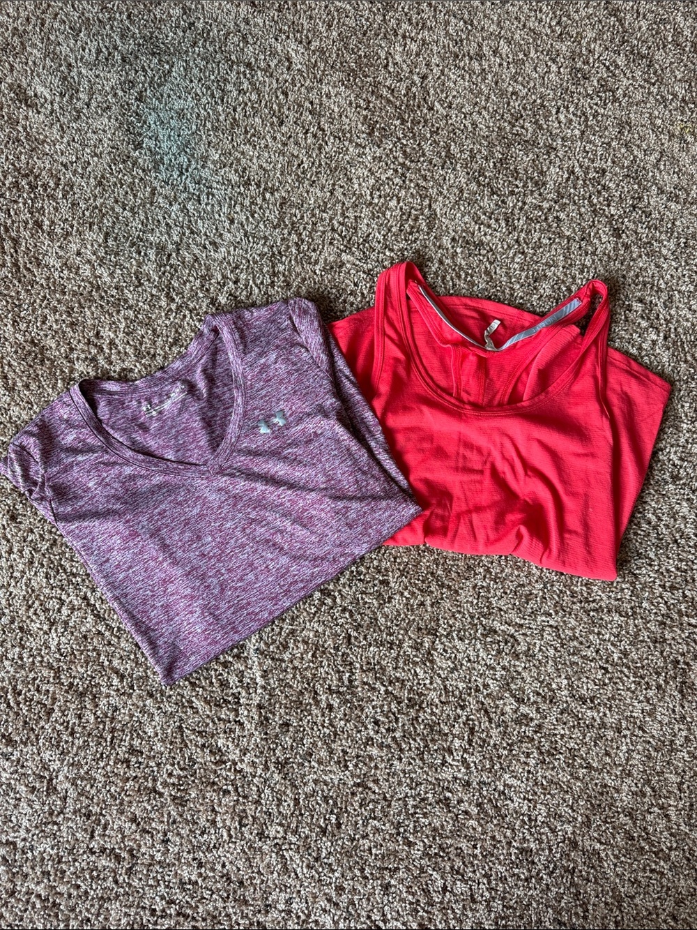 2 Under Armour tops size medium
